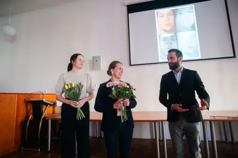 Sestra. Záhada podobizny mladé dívky (16) Sestra. Záhada podobizny mladé dívky (16)