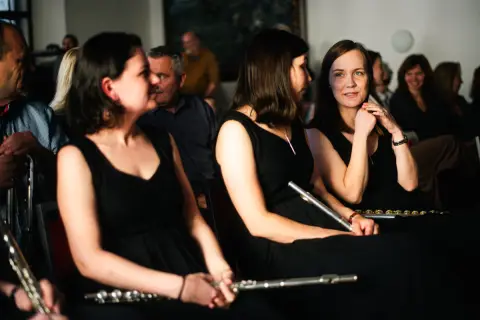 Sestra. Záhada podobizny mladé dívky (28) Sestra. Záhada podobizny mladé dívky (28)