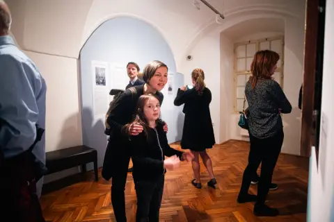 Sestra. Záhada podobizny mladé dívky (9) Sestra. Záhada podobizny mladé dívky (9)