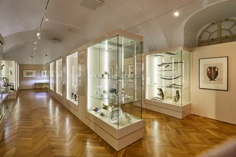 Průmyslové muzeum císaře Františka Josefa v Olomouci (2) Průmyslové muzeum císaře Františka Josefa v Olomouci (2)
