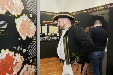 Kriticky ohrožené jevy našich nářečí (11) Kriticky ohrožené jevy našich nářečí (11)