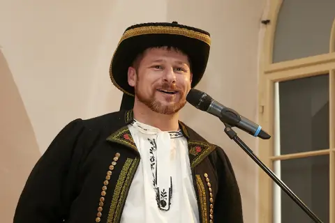 Kriticky ohrožené jevy našich nářečí (3) Kriticky ohrožené jevy našich nářečí (3)