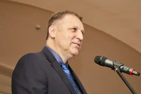 Kriticky ohrožené jevy našich nářečí (5) Kriticky ohrožené jevy našich nářečí (5)