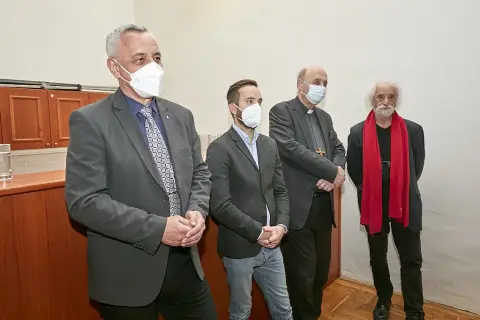 Ze tmy ke světlu (10)