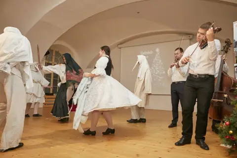 Modrobílé Vánoce ve Vlastivědném muzeu v Olomouci (21) Modrobílé Vánoce ve Vlastivědném muzeu v Olomouci (21)