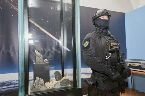 Meteorit (9)