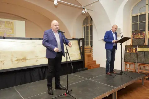 České encyklopedie v regále i pod lampou (10) České encyklopedie v regále i pod lampou (10)