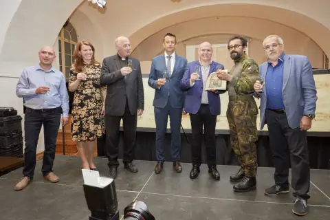České encyklopedie v regále i pod lampou (16) České encyklopedie v regále i pod lampou (16)