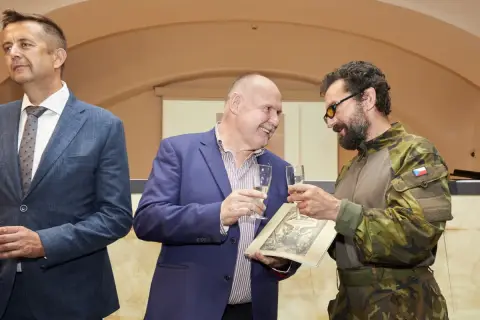 České encyklopedie v regále i pod lampou (19) České encyklopedie v regále i pod lampou (19)