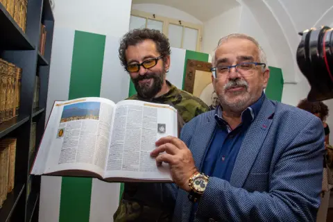 České encyklopedie v regále i pod lampou (24) České encyklopedie v regále i pod lampou (24)