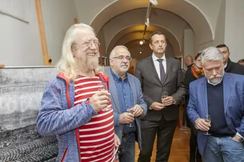 Jaroslav Hutka / Linoryty (9)