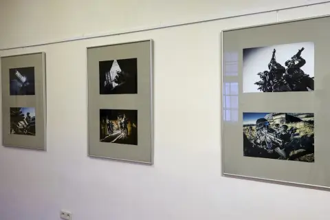 Myšlenky skryté oponou (8)