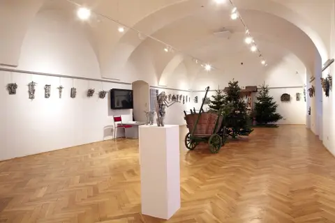 Vladimír Kubík / Dřevěné betlémy z Podkrkonoší (11) Vladimír Kubík / Dřevěné betlémy z Podkrkonoší (11)