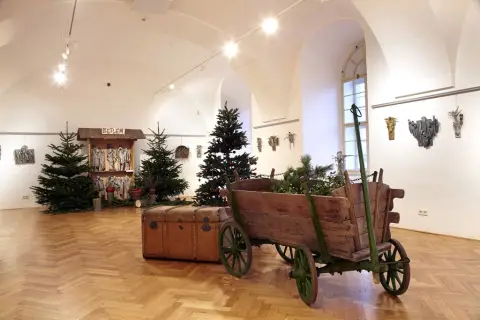 Vladimír Kubík / Dřevěné betlémy z Podkrkonoší (13) Vladimír Kubík / Dřevěné betlémy z Podkrkonoší (13)