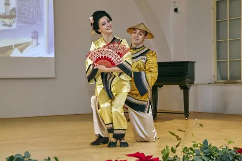 Hedvábná cesta (9)