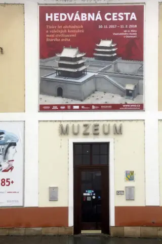 Hedvábná cesta (1)