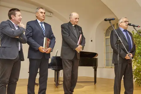 Jiří Suchý 85+ (30) Jiří Suchý 85+ (30)