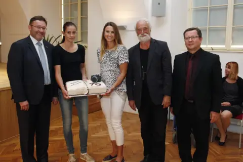 Držme spolu (22) Držme spolu (22)