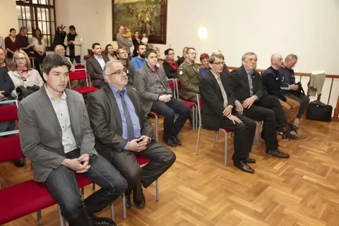 Uničovský zlatý poklad. Utajený příběh šibeničního vrchu. (1) Uničovský zlatý poklad. Utajený příběh šibeničního vrchu. (1)
