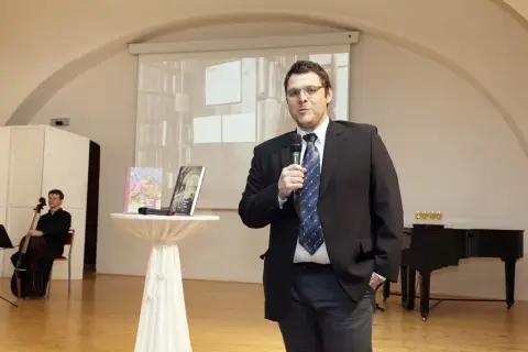 Chrám věd a múz - 450 let Vědecké knihovny v Olomouci (10) Chrám věd a múz - 450 let Vědecké knihovny v Olomouci (10)