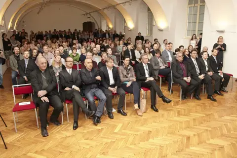 Chrám věd a múz - 450 let Vědecké knihovny v Olomouci (15) Chrám věd a múz - 450 let Vědecké knihovny v Olomouci (15)