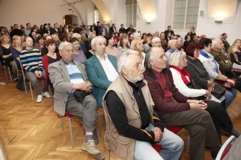 Chrám věd a múz - 450 let Vědecké knihovny v Olomouci (20) Chrám věd a múz - 450 let Vědecké knihovny v Olomouci (20)
