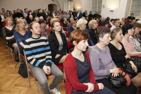 Chrám věd a múz - 450 let Vědecké knihovny v Olomouci (22) Chrám věd a múz - 450 let Vědecké knihovny v Olomouci (22)