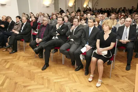 Chrám věd a múz - 450 let Vědecké knihovny v Olomouci (4) Chrám věd a múz - 450 let Vědecké knihovny v Olomouci (4)