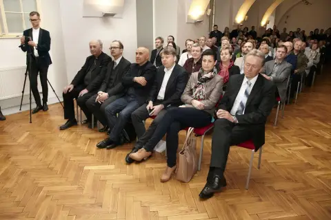 Chrám věd a múz - 450 let Vědecké knihovny v Olomouci (6) Chrám věd a múz - 450 let Vědecké knihovny v Olomouci (6)