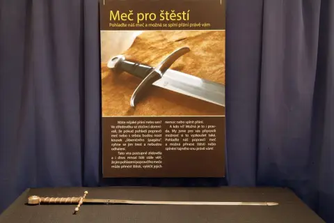 České korunovační klenoty ... na dosah / Doba Karla IV. na Olomoucku (128)
