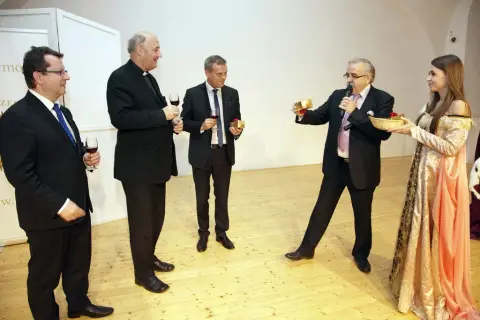 České korunovační klenoty ... na dosah / Doba Karla IV. na Olomoucku (33)