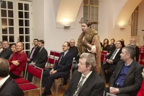 České korunovační klenoty ... na dosah / Doba Karla IV. na Olomoucku (4)