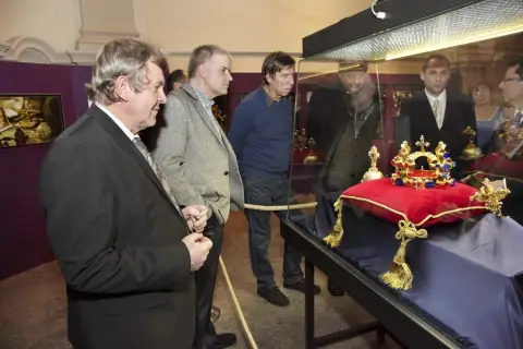 České korunovační klenoty ... na dosah / Doba Karla IV. na Olomoucku (76)