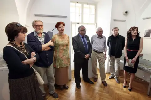 Kov a kámen (18) Kov a kámen (18)