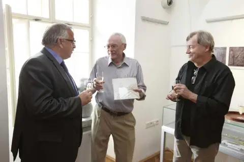 Kov a kámen (32) Kov a kámen (32)