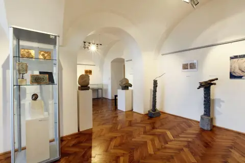 Kov a kámen (8) Kov a kámen (8)