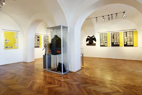 Srdečný pozdrav z Olomouce (10) Srdečný pozdrav z Olomouce (10)