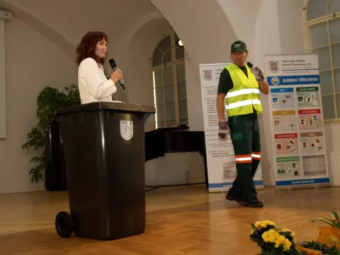 Kam s tím? (32)