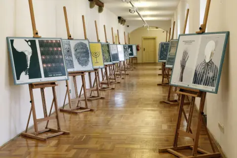 Vzpomínka na Holokaust žije (5)