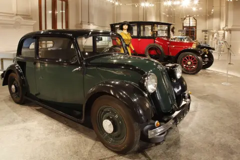 Dědeček automobil (26)