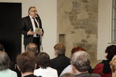 Mezi Východem a Západem / Svatí Cyril a Metoděj v kultuře českých zemí (54) Mezi Východem a Západem / Svatí Cyril a Metoděj v kultuře českých zemí (54)
