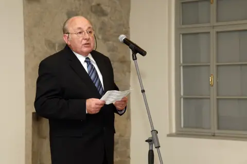 Mezi Východem a Západem / Svatí Cyril a Metoděj v kultuře českých zemí (58) Mezi Východem a Západem / Svatí Cyril a Metoděj v kultuře českých zemí (58)