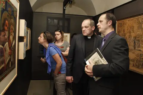 Mezi Východem a Západem / Svatí Cyril a Metoděj v kultuře českých zemí (92) Mezi Východem a Západem / Svatí Cyril a Metoděj v kultuře českých zemí (92)