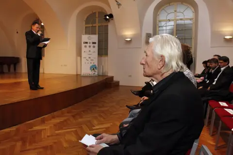 Víc než hra (54)