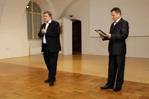 Víc než hra (72)
