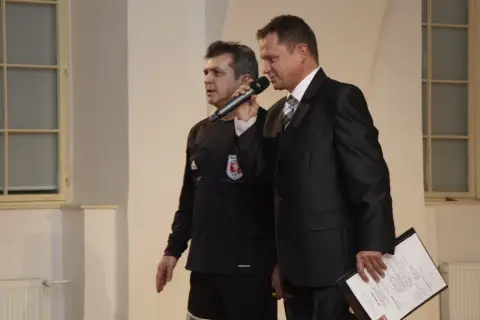 Víc než hra (75)