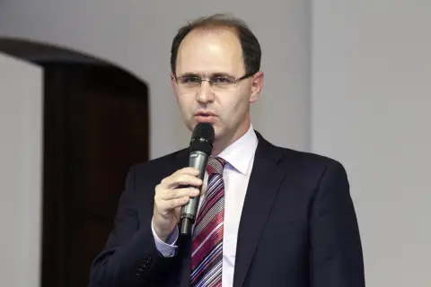 Víc než hra (88)