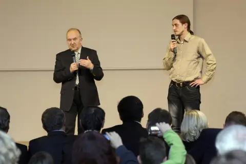 Víc než hra (92)