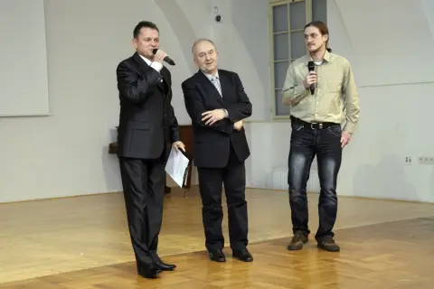 Víc než hra (97)