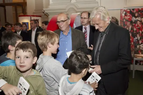Víc než hra (109)